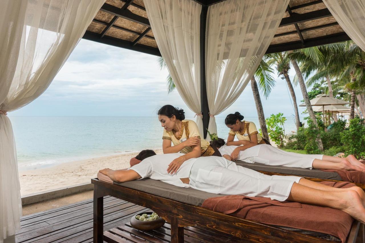 Kc Grande Resort Koh Chang Exterior foto Thai massage at a resort in Phuket, Thailand