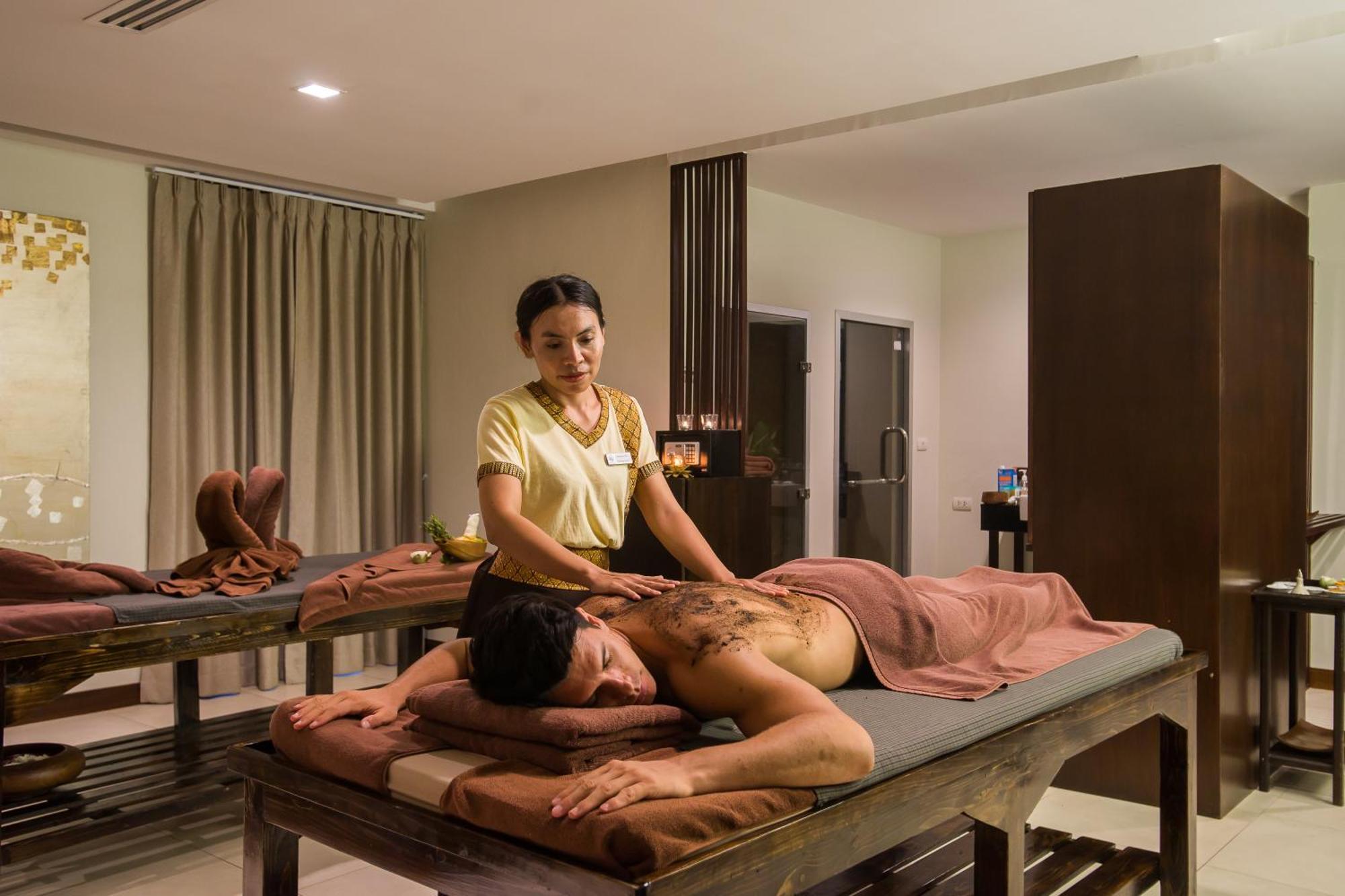 Kc Grande Resort Koh Chang Exterior foto Thai massage